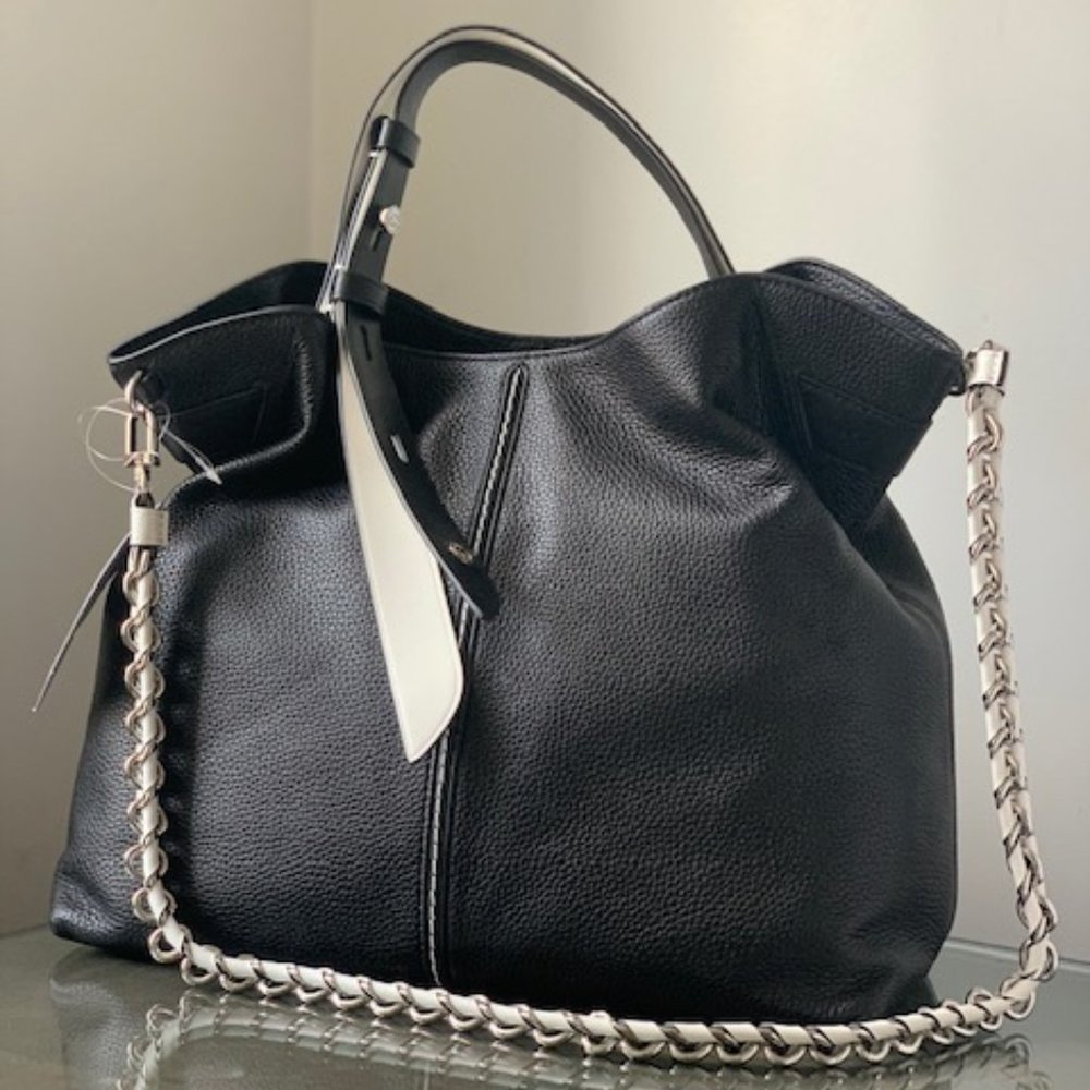 MICHAEL KORS LEATHER SHOULDER BAG